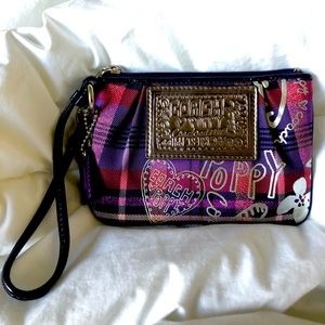 Coach Wristlet - Poppy